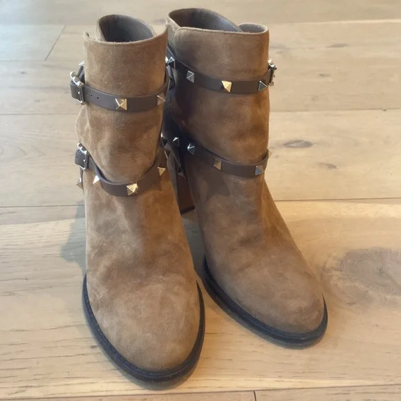 Valentino tan suede Rockstud booties sz. 41.5 - Picture 2 of 14
